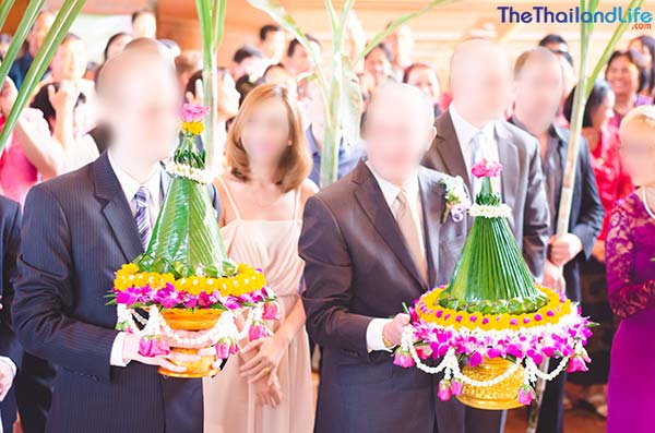 thai wedding procession