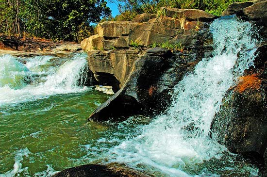 waterfall-doi-inthanon-chiang-mai