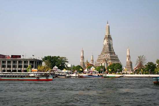 Wat Arun: A Complete Guide to the 'The Temple of Dawn'
