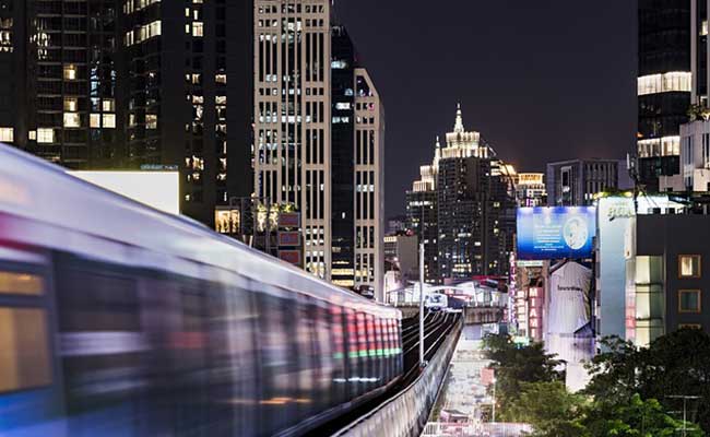 BTS-skytrain-bangkok-night