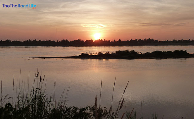 vientiane-laos-meekong-sunset